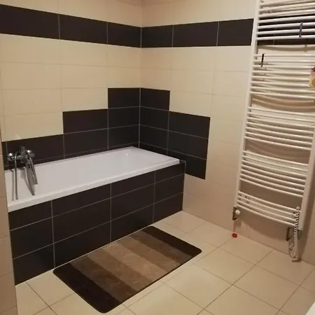 Apartmán Anička Nová Paka Exterior foto
